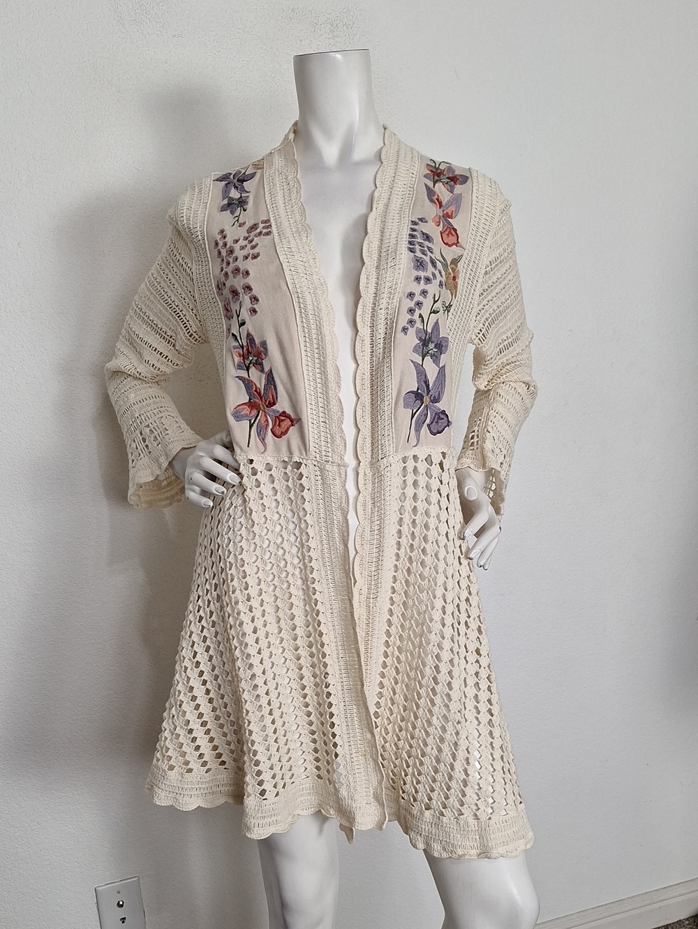 V. Christina Cream Crochet Floral Embroidered Cottagecore Open Cardigan Size L - Picture 2 of 13